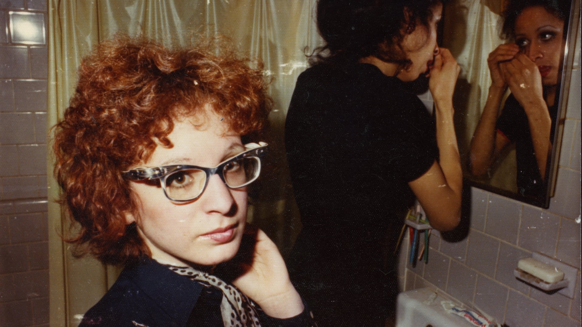 Foto do filme All the Beauty and the Bloodshed