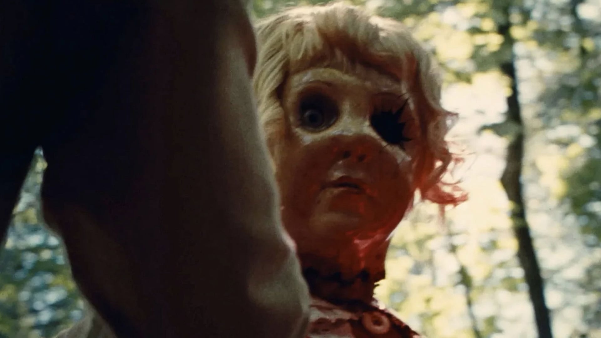 Foto do filme Dolly: A Boneca Maldita