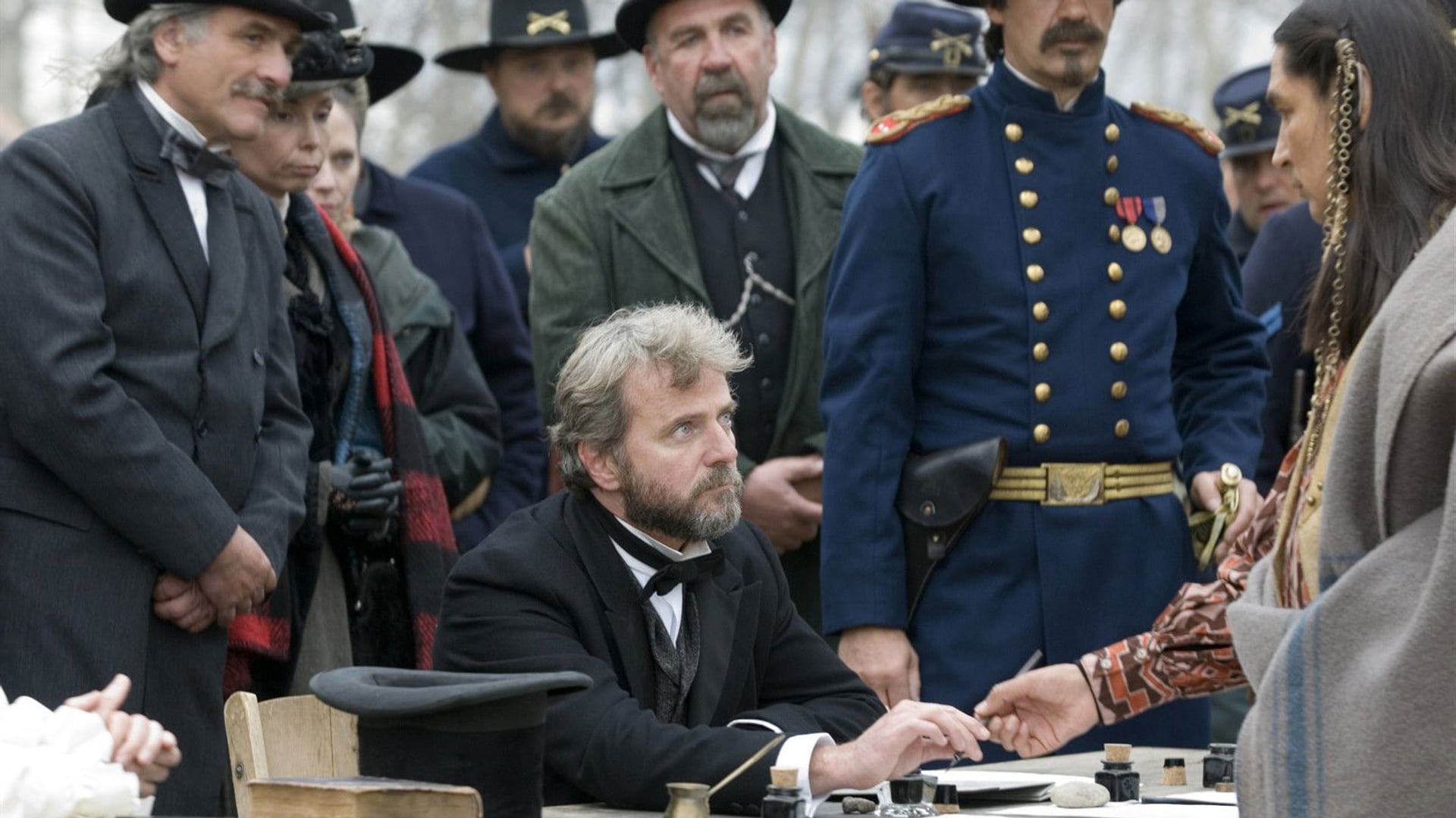 Foto do filme Enterrem Meu Coração na Curva do Rio