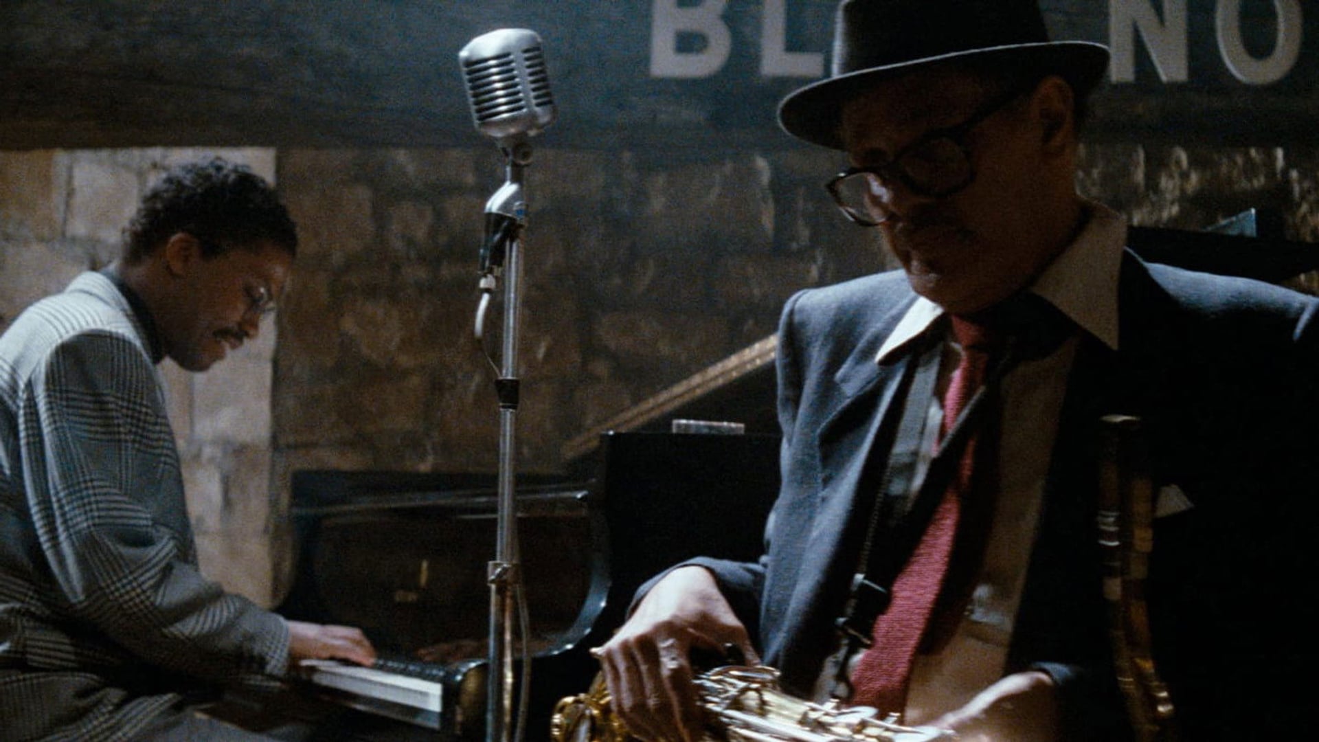 Foto do filme Por Volta da Meia-Noite