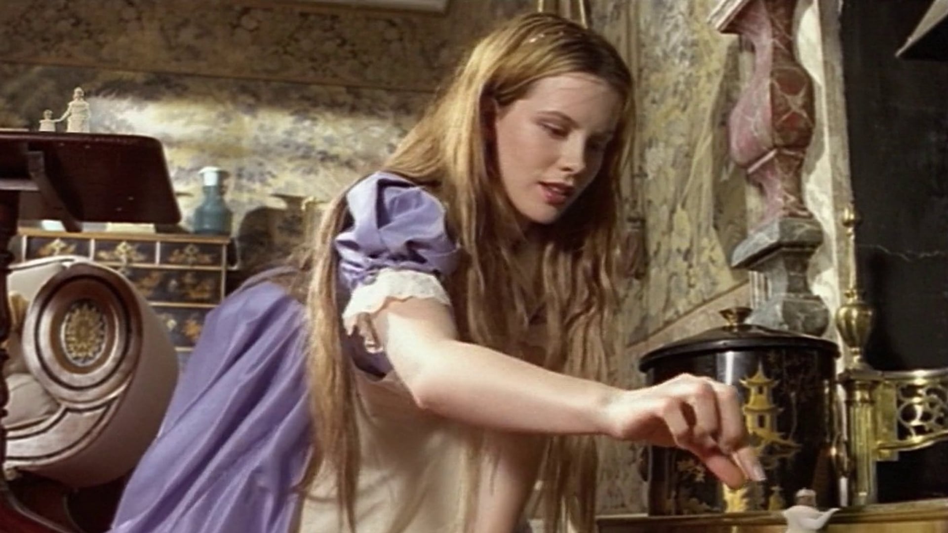 Foto do filme Alice Através do Espelho