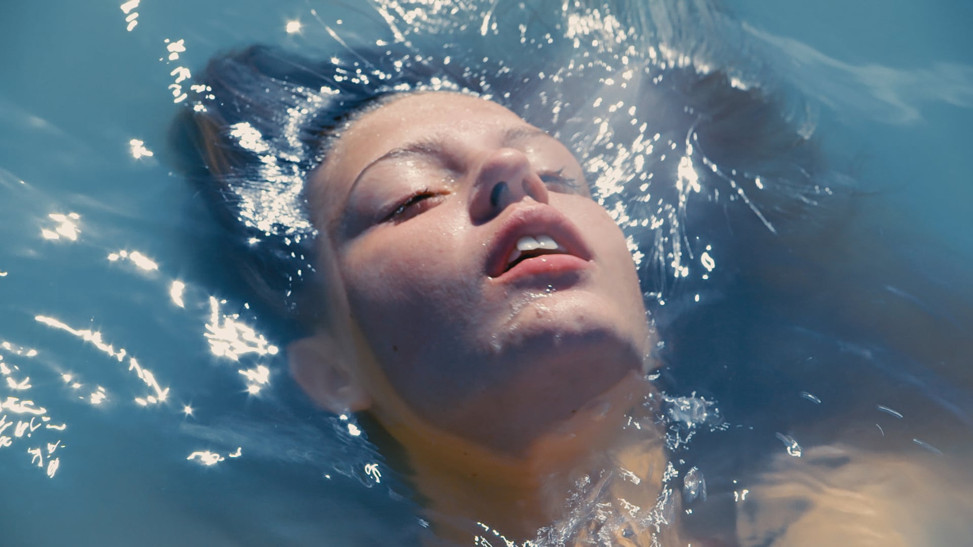 Foto do filme Azul É A Cor Mais Quente