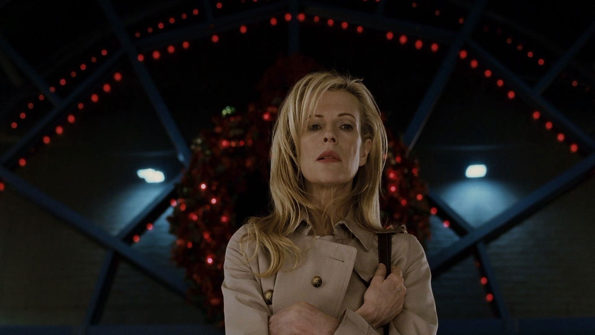 Foto do filme Enquanto Ela Está Fora