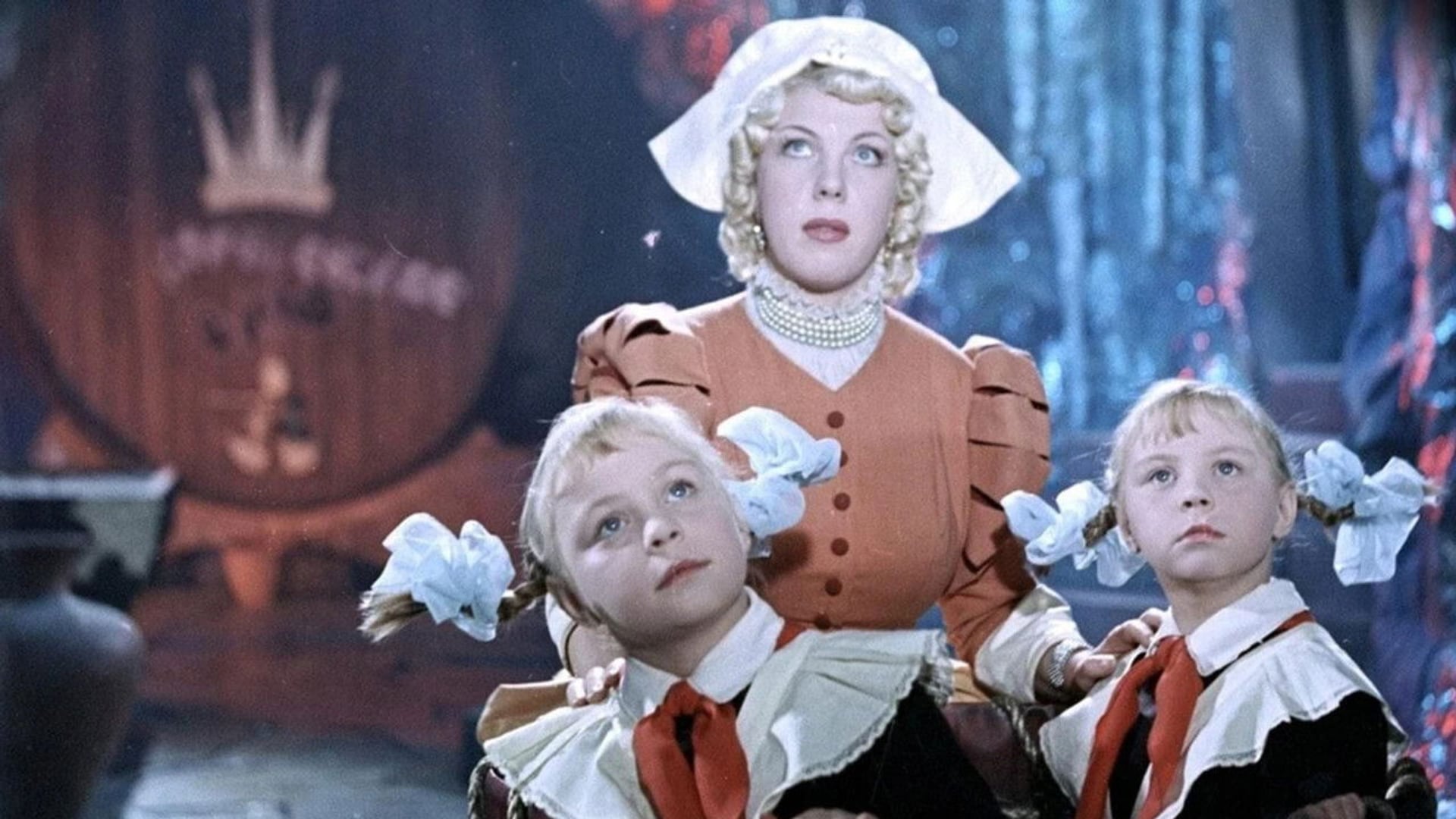 Foto do filme Kingdom of Crooked Mirrors