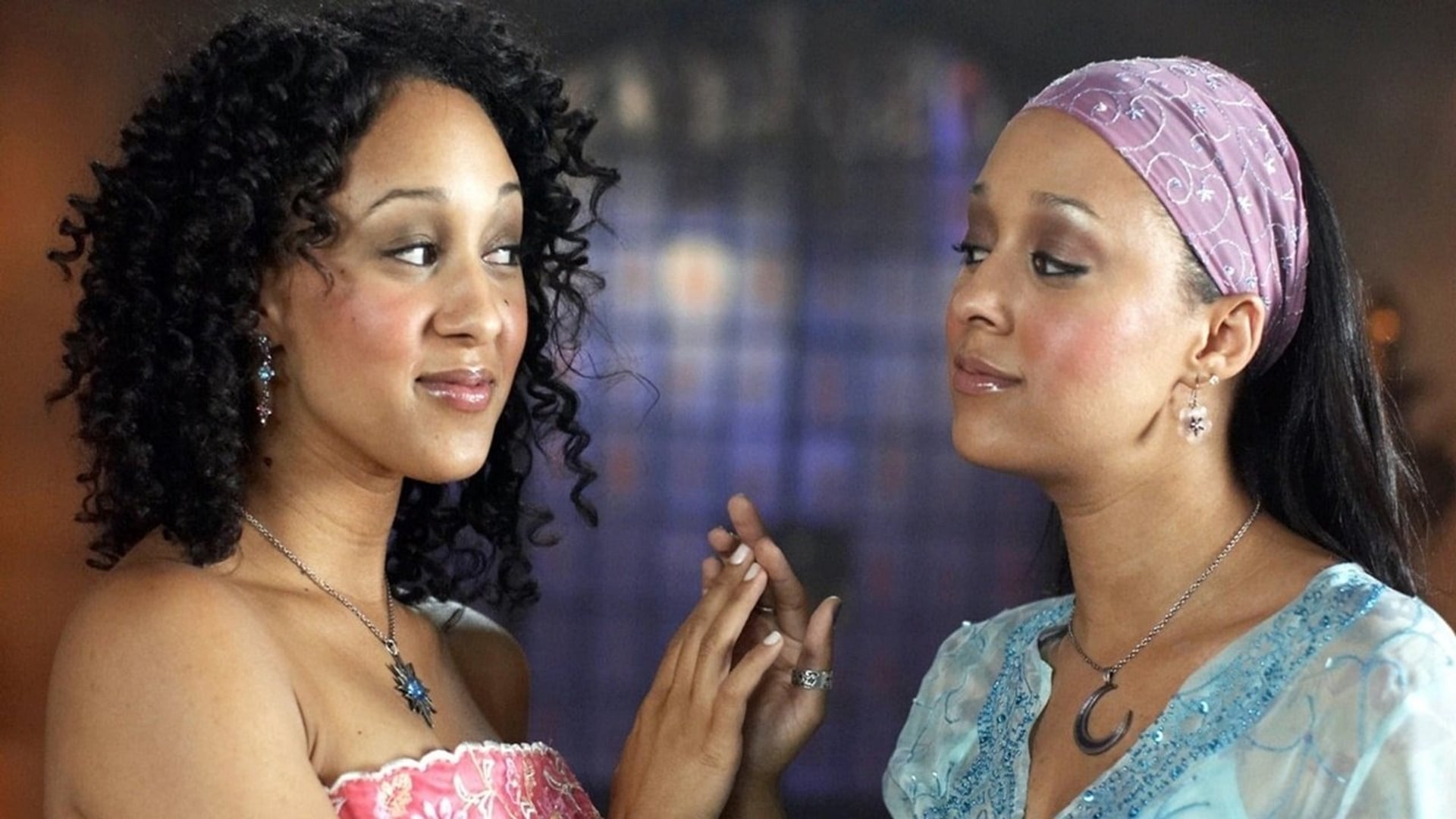 Foto do filme Twitches: As Bruxinhas Gêmeas