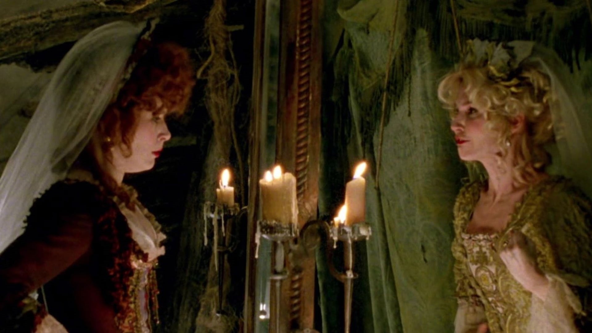 Foto do filme Pirates of the Caribbean: Tales of the Code: Wedlocked