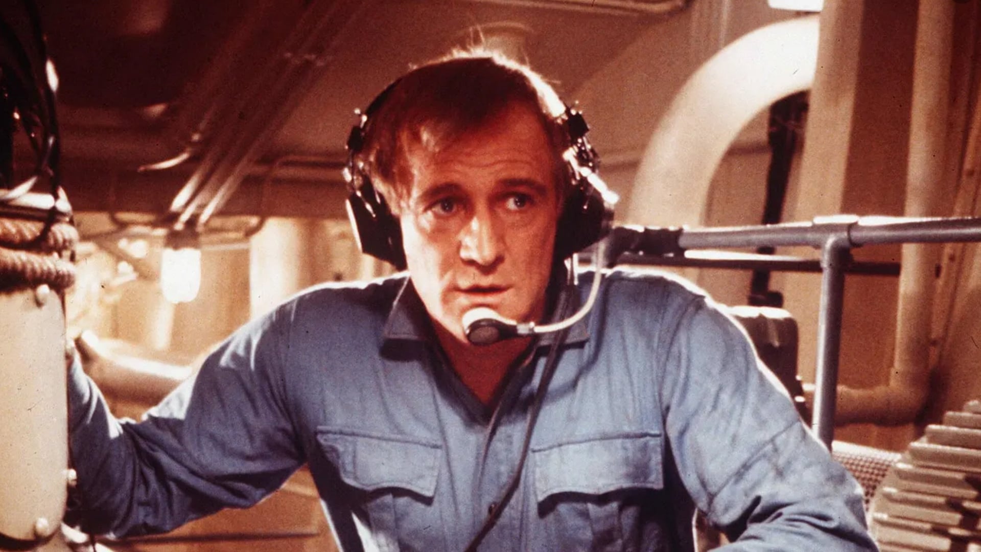 Foto do filme Juggernaut: Inferno em Alto-Mar