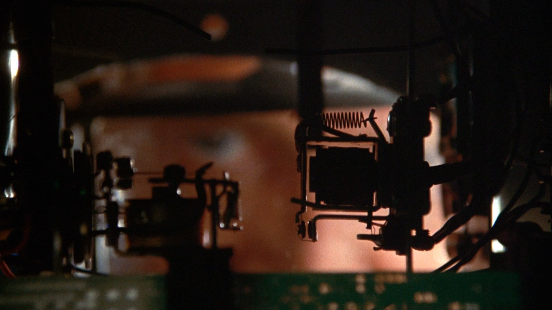 Foto do filme Juggernaut: Inferno em Alto-Mar