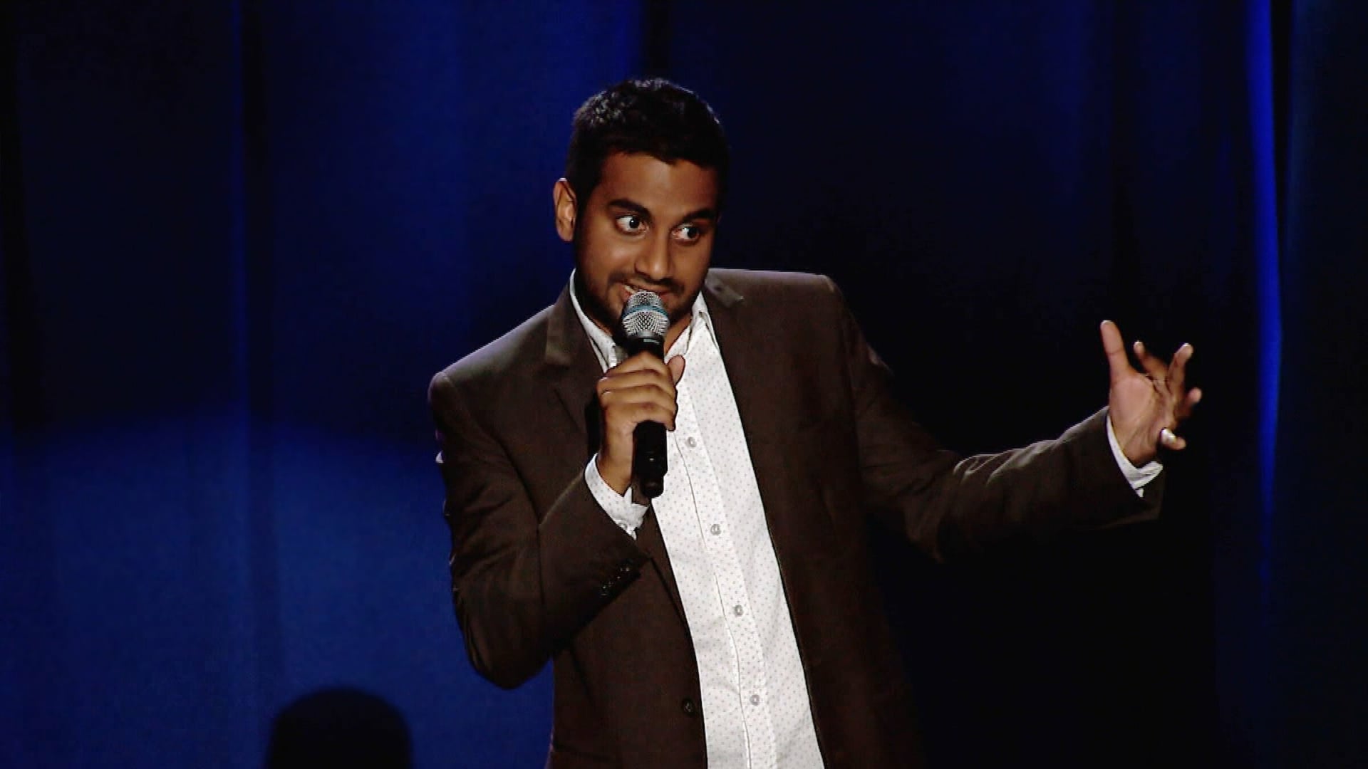 Foto do filme Aziz Ansari: Intimate Moments for a Sensual Evening