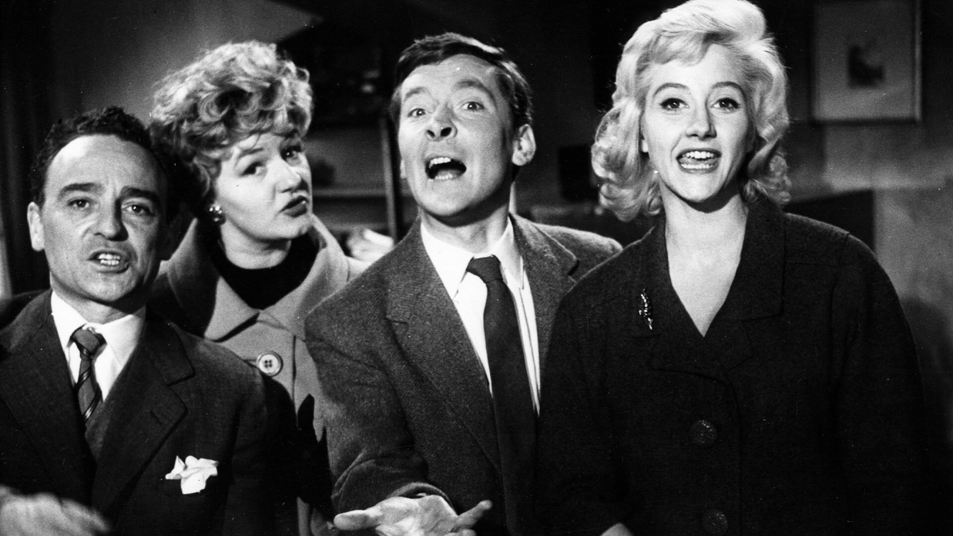 Foto do filme Carry On Regardless