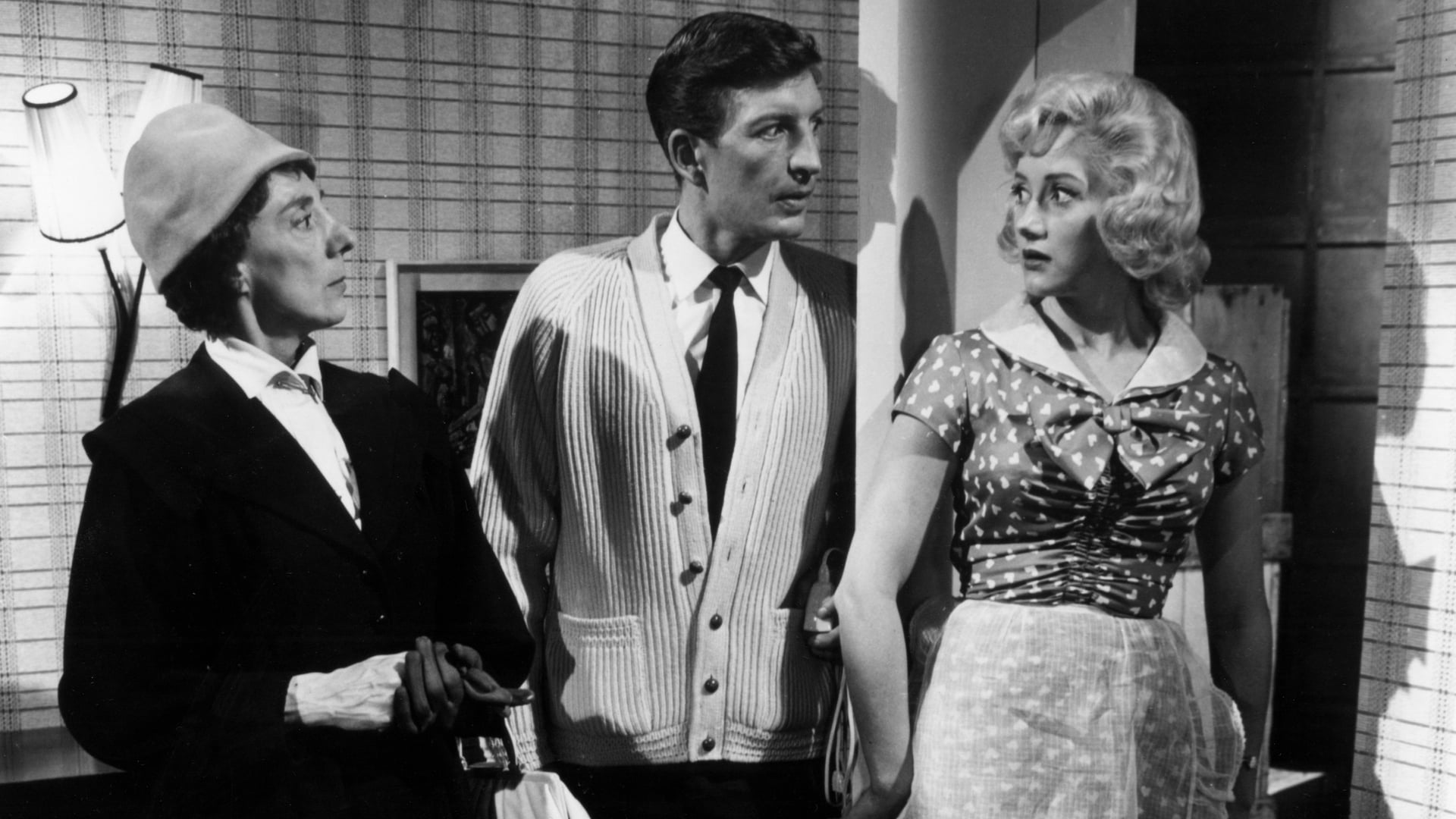 Foto do filme Carry On Regardless