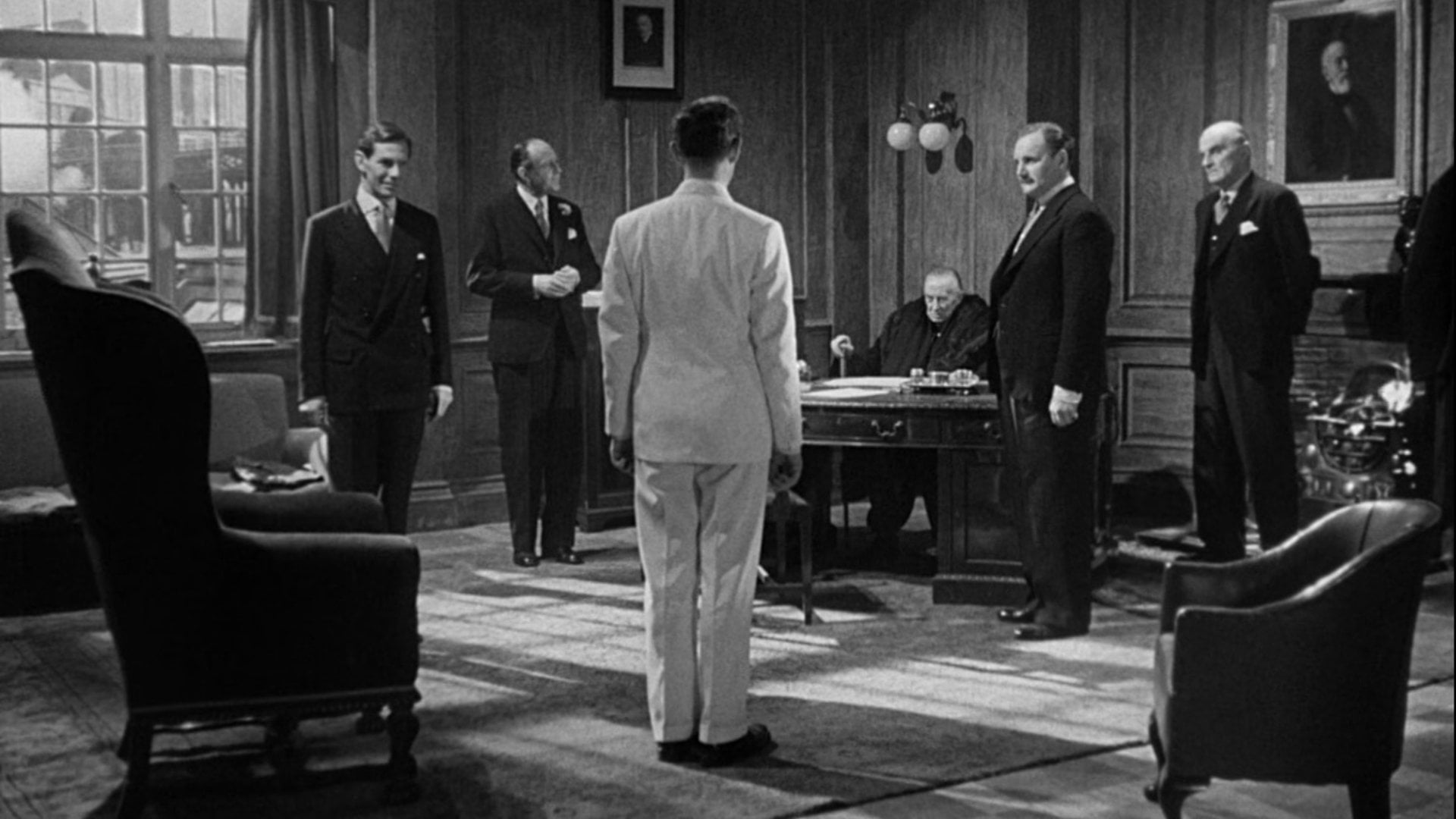 Foto do filme O Homem do Terno Branco