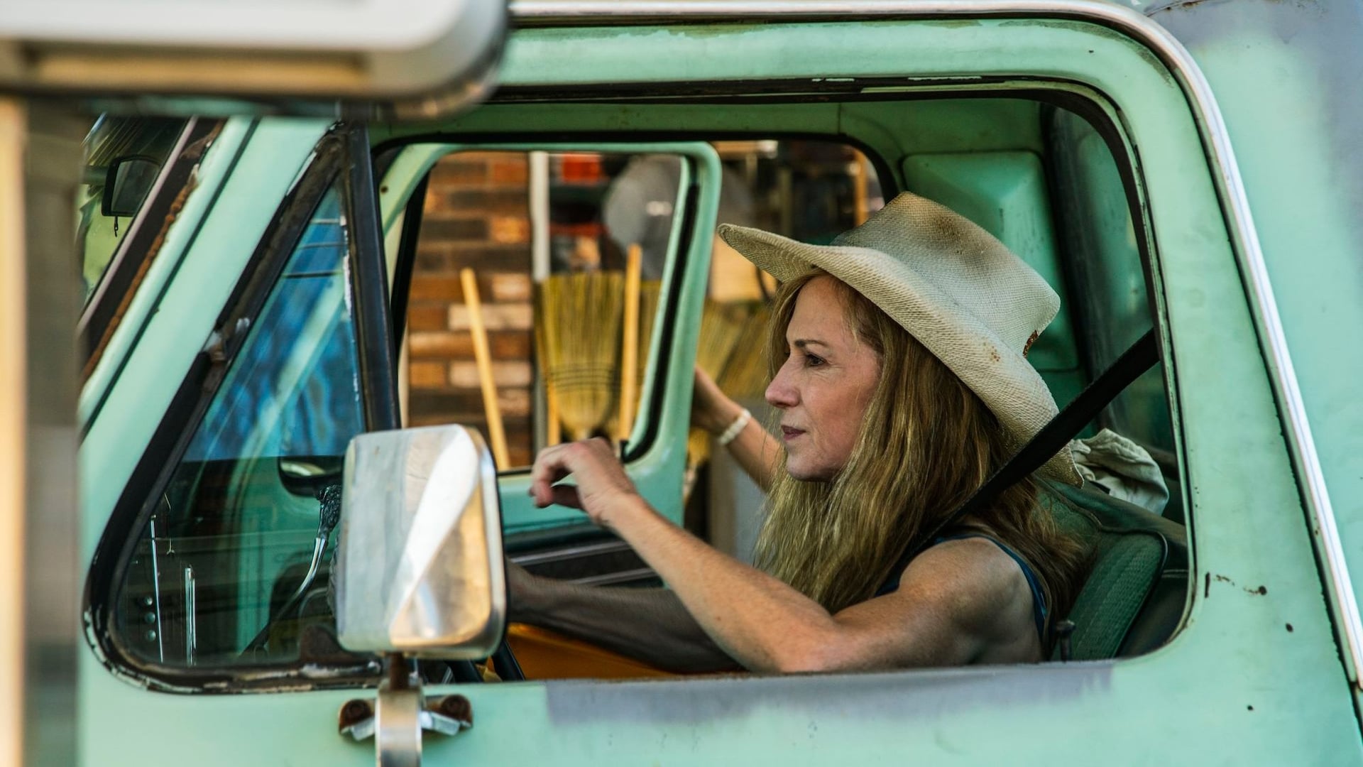 Foto do filme Strange Weather