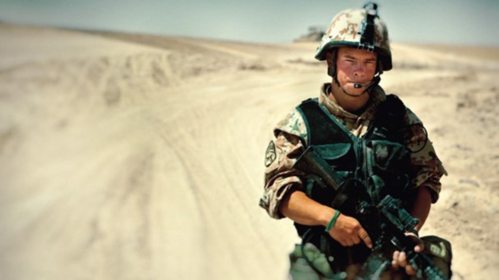 Foto do filme Armadillo