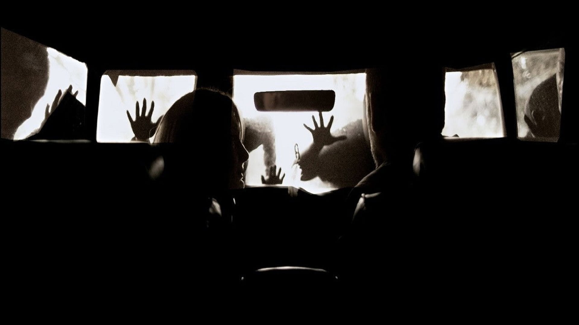 Foto do filme We Go On