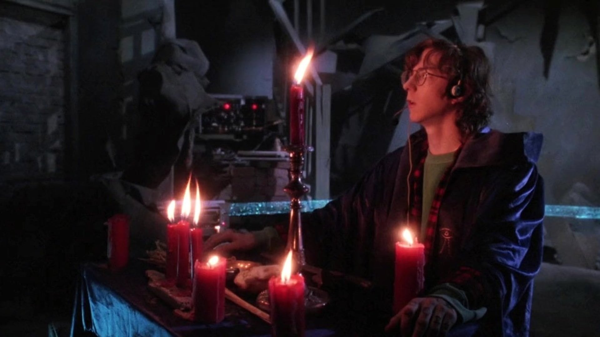 Foto do filme O Portão II - Eles Estão de Volta