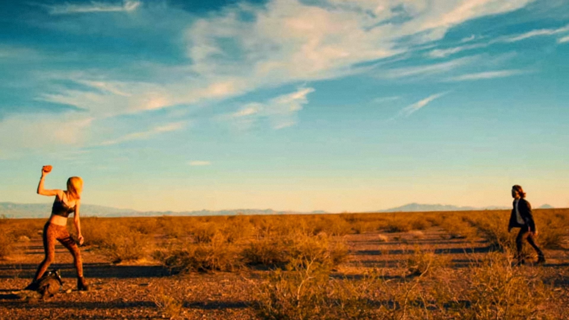 Foto do filme It Stains the Sands Red