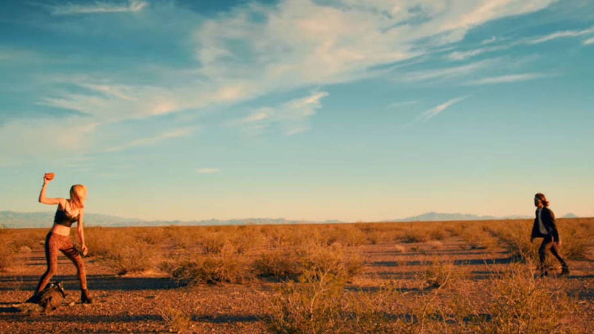 Foto do filme It Stains the Sands Red