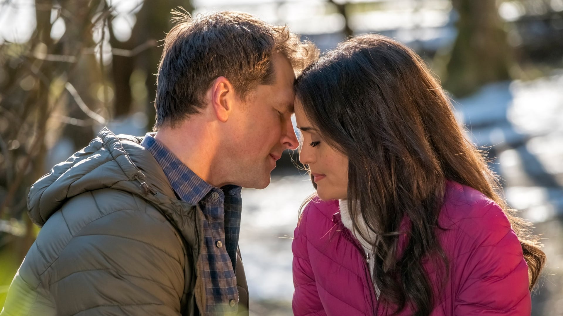 Foto do filme Campfire Kiss