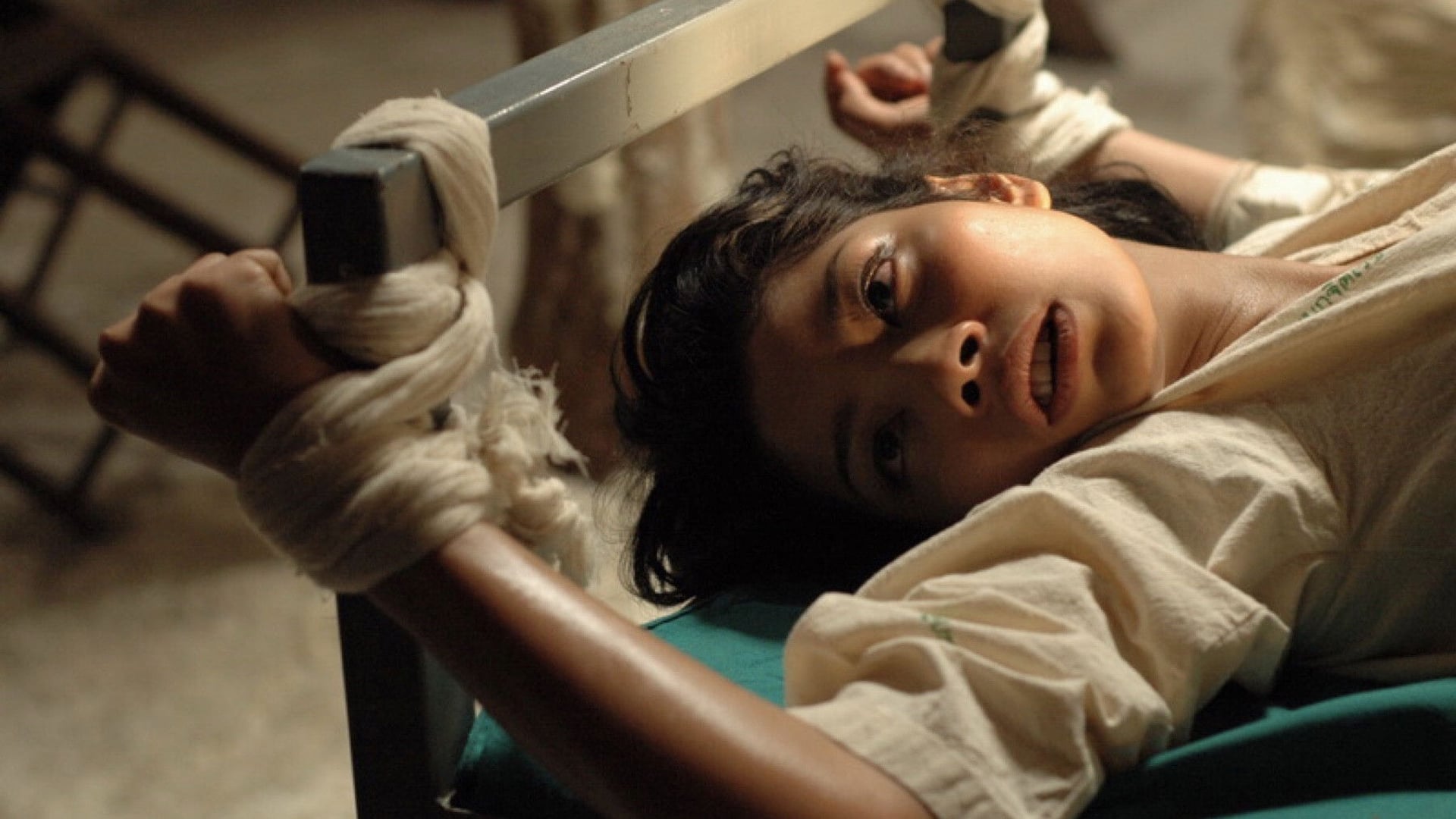 Foto do filme Amaldiçoados pelo Demônio