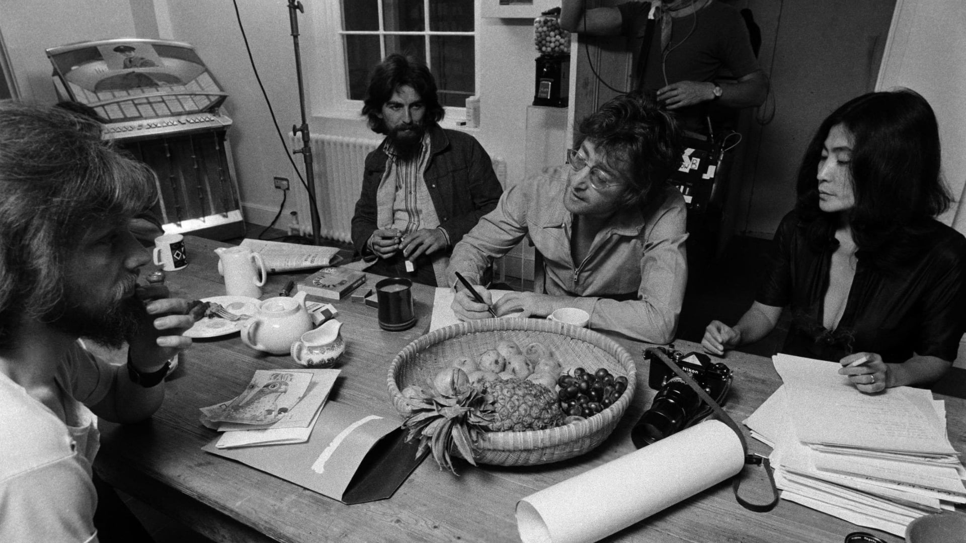 Foto do filme John e Yoko: Só o Céu como Testemunha