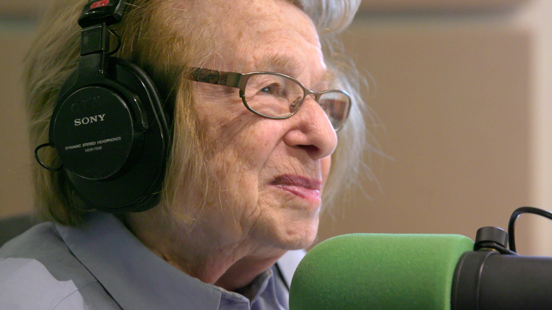 Foto do filme Ask Dr. Ruth