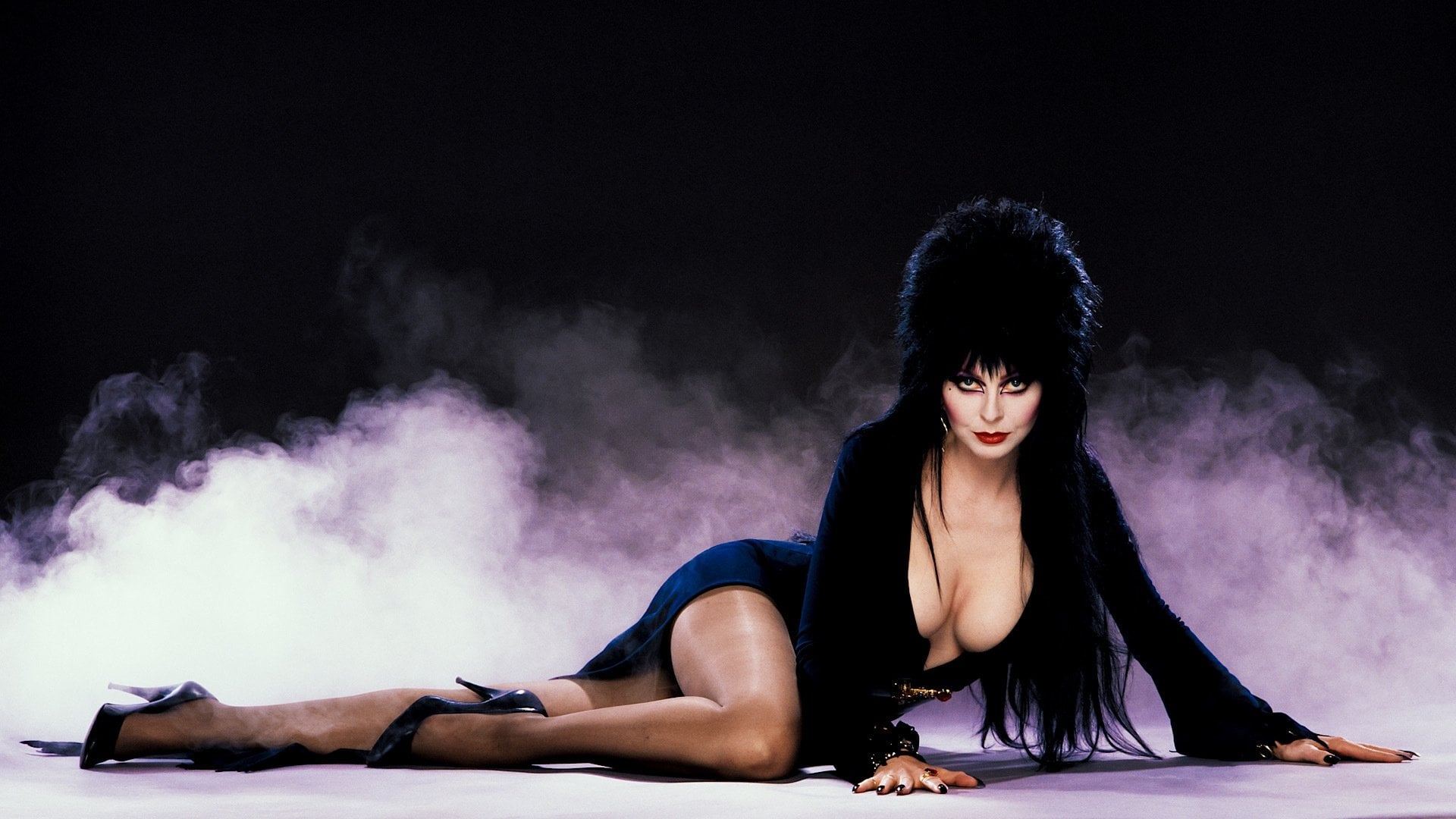 Foto do filme Elvira: a Rainha das Trevas