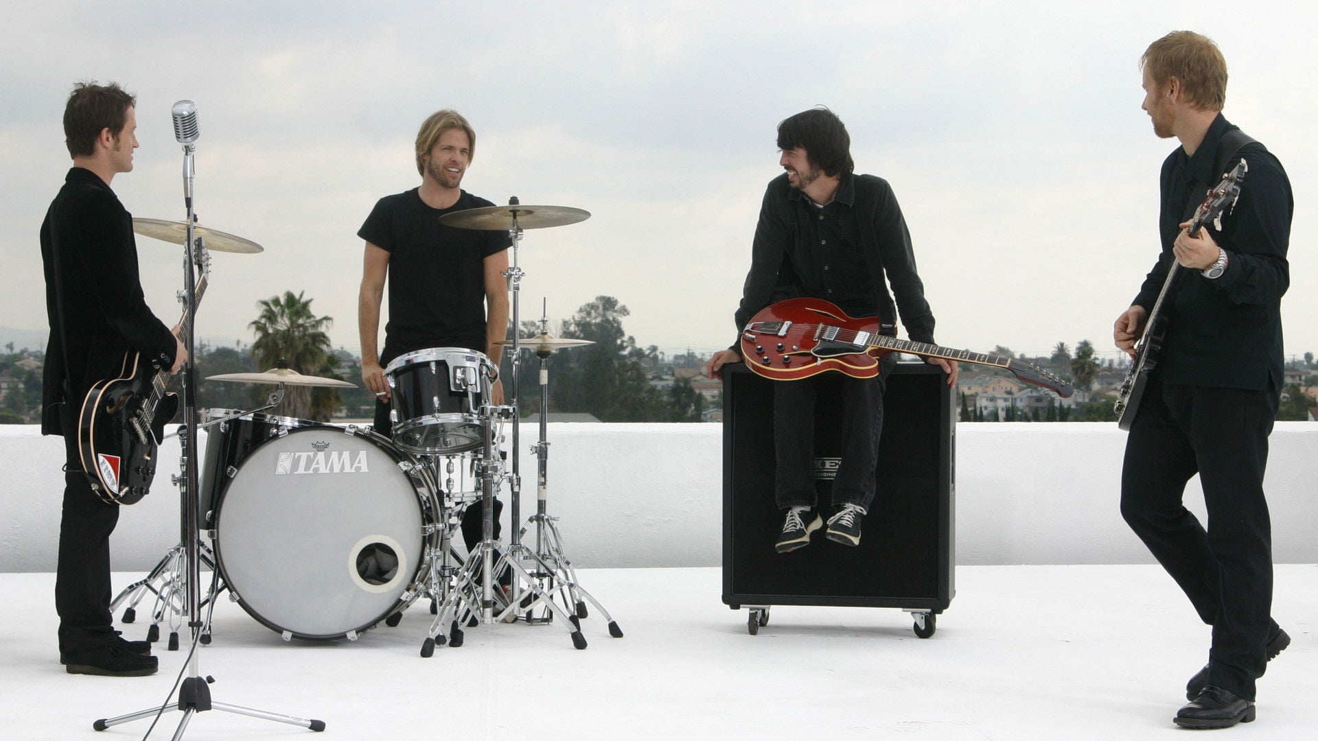 Foto do filme Foo Fighters: Back and Forth