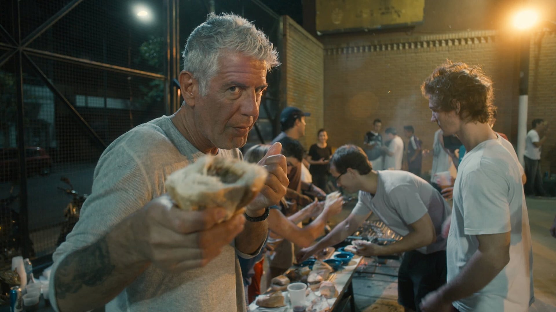 Foto do filme Roadrunner: A Film About Anthony Bourdain