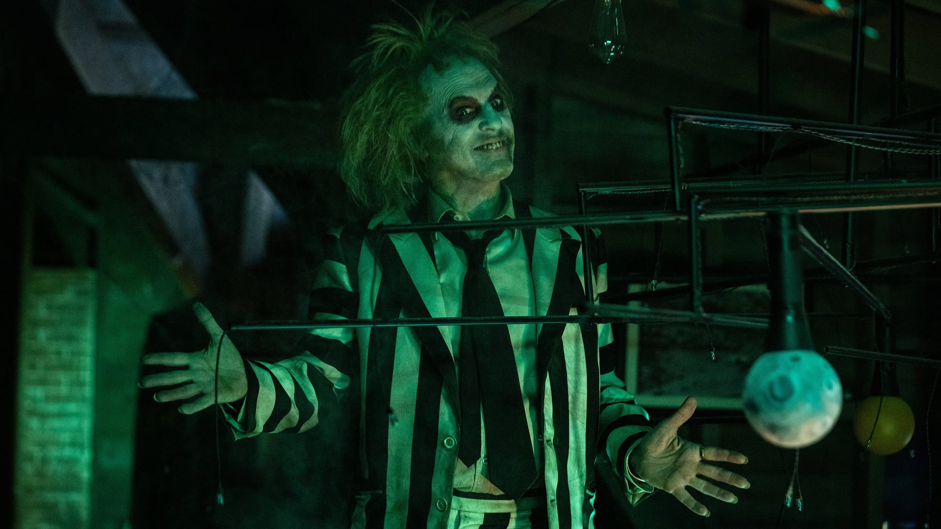 Foto do filme Os Fantasmas Ainda se Divertem: Beetlejuice Beetlejuice