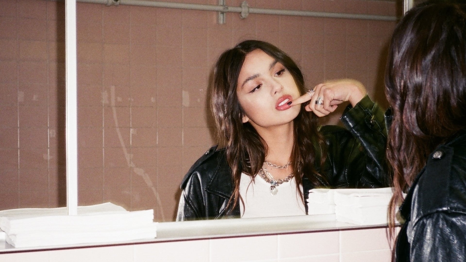 Foto do filme OLIVIA RODRIGO: dirigindo até você (a SOUR film)