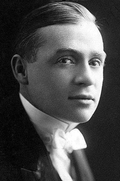 Foto de Hugh O'Connell