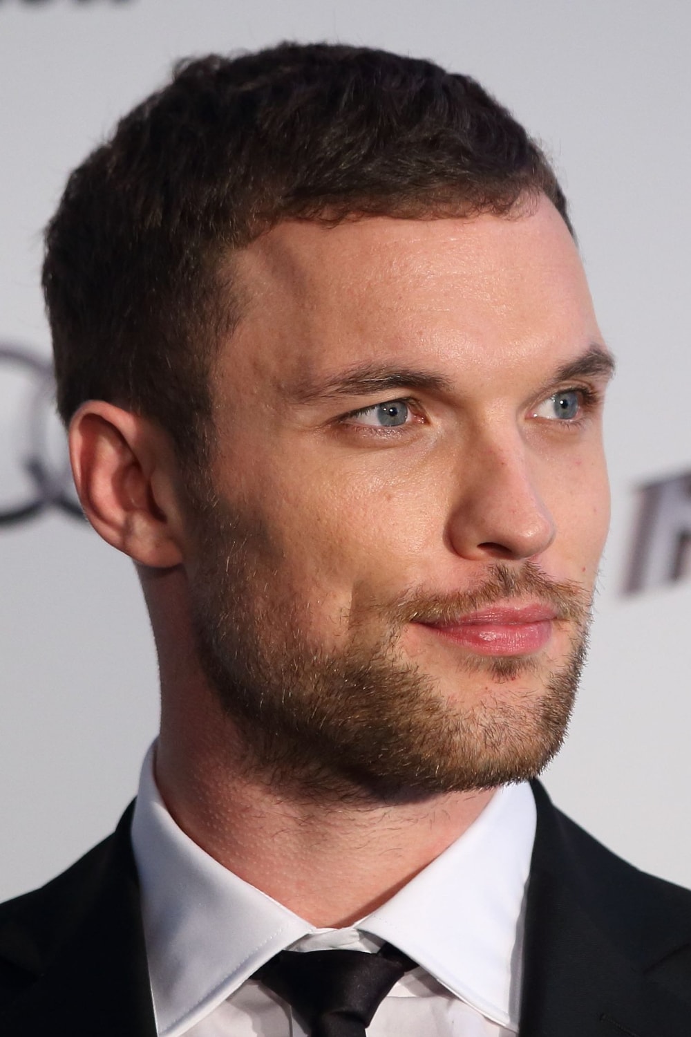 Foto de Ed Skrein