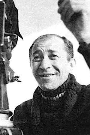 Foto de Ertem Eğilmez