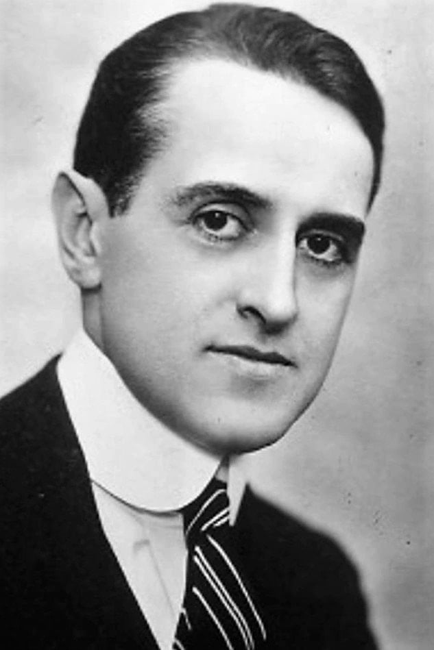 Foto de Taylor Holmes