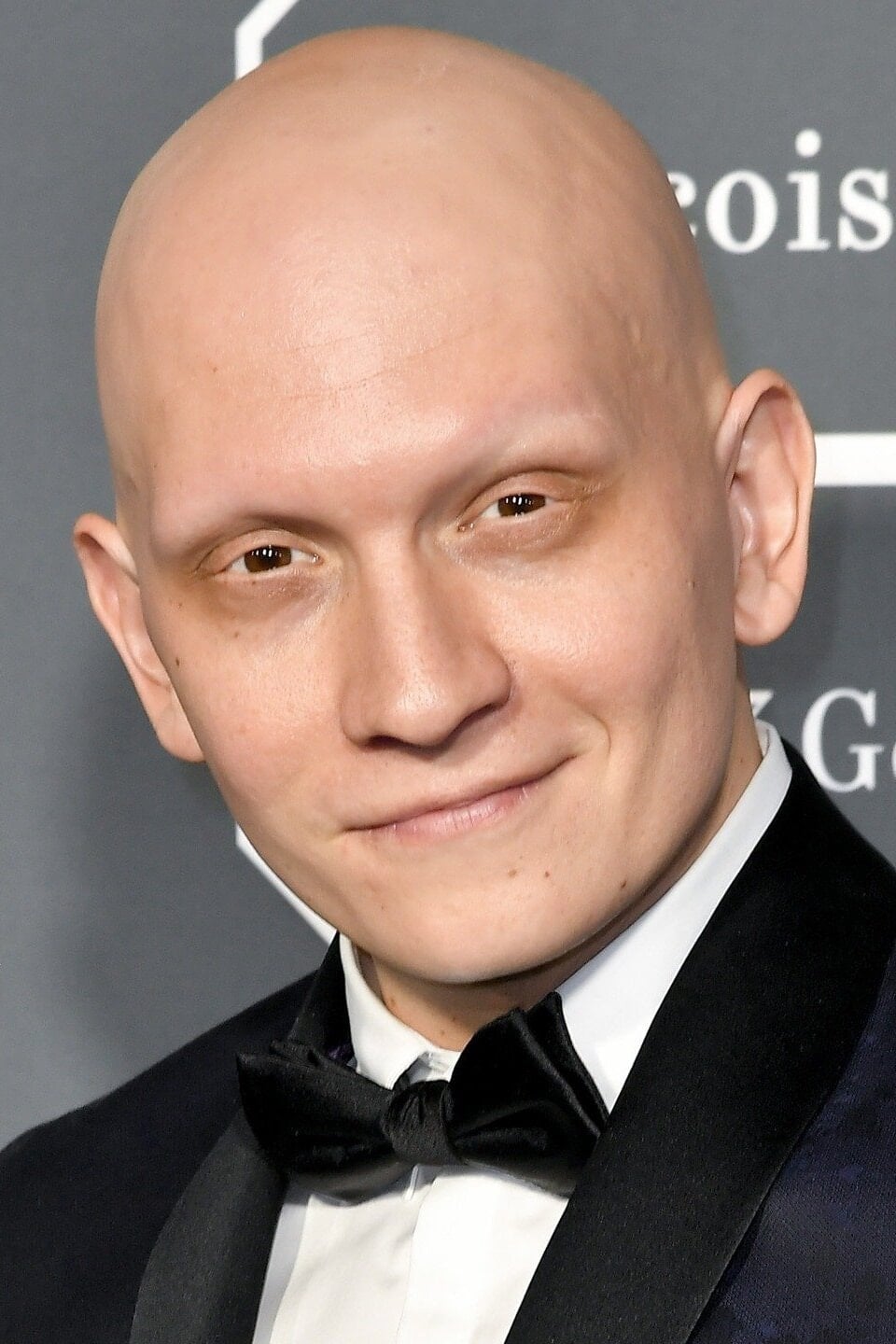 Foto de Anthony Carrigan