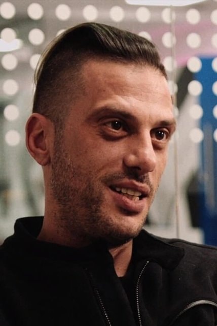 Λάμπης Χαραλαμπίδης