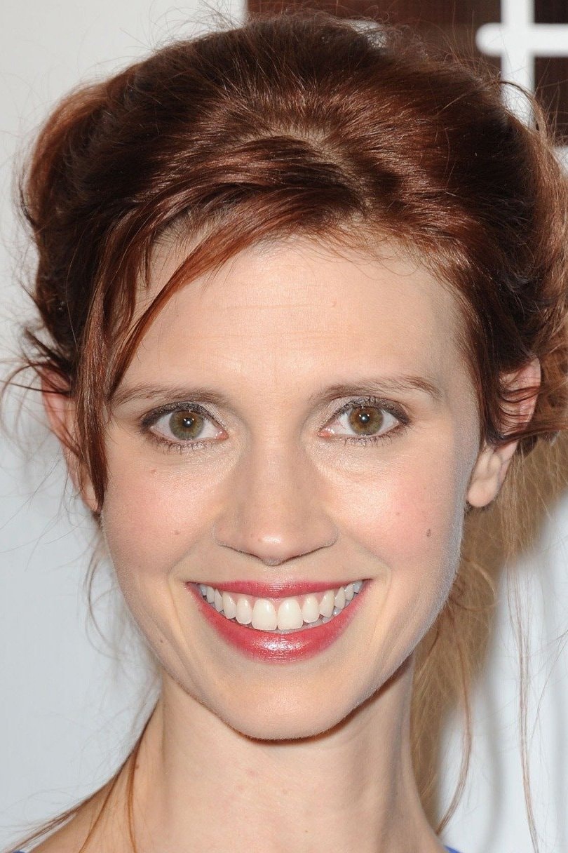 Foto de Julie McNiven
