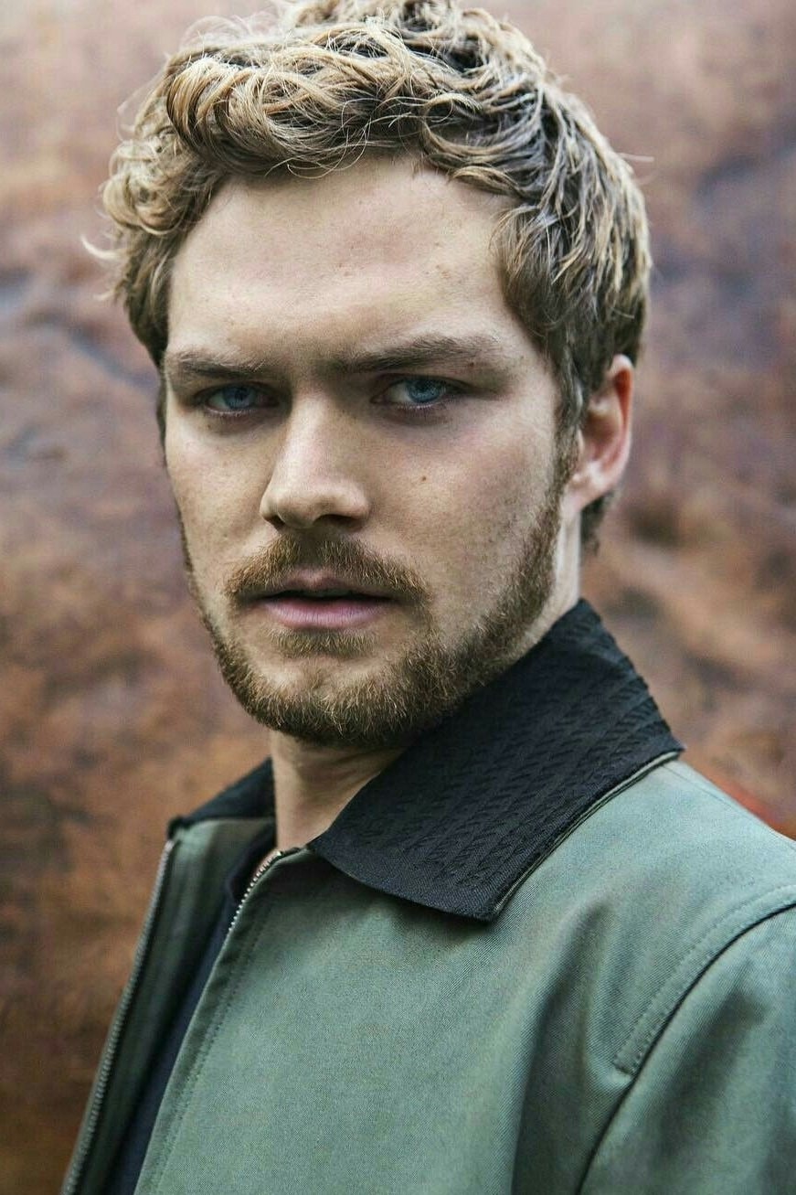 Foto de Finn Jones