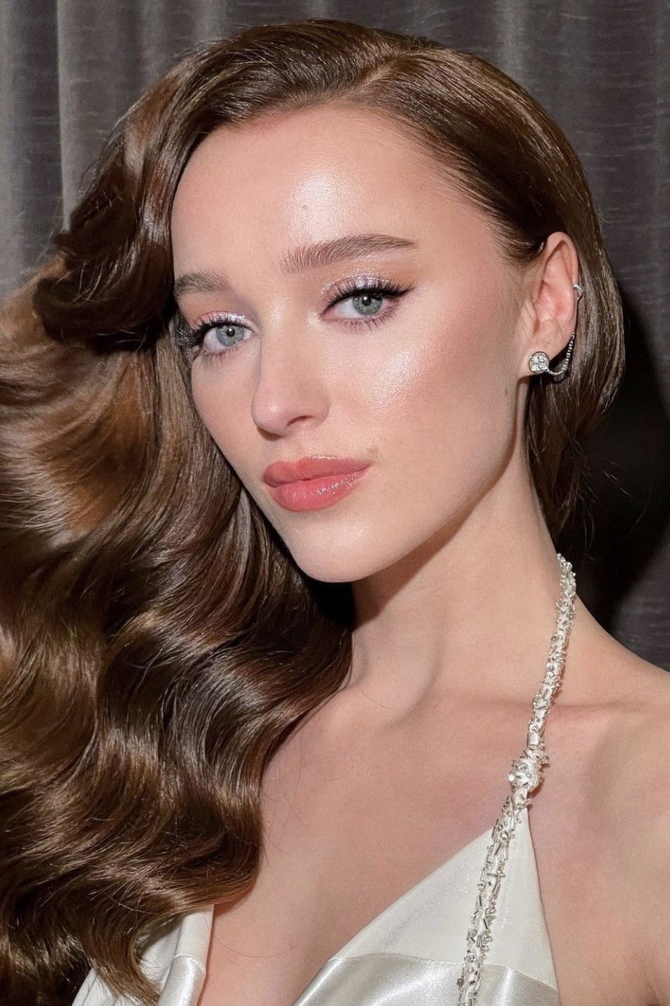 Foto de Phoebe Dynevor