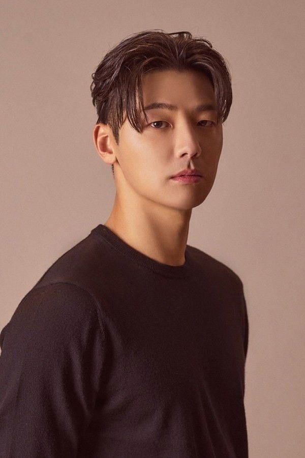 Foto de Kang Min-hyuk