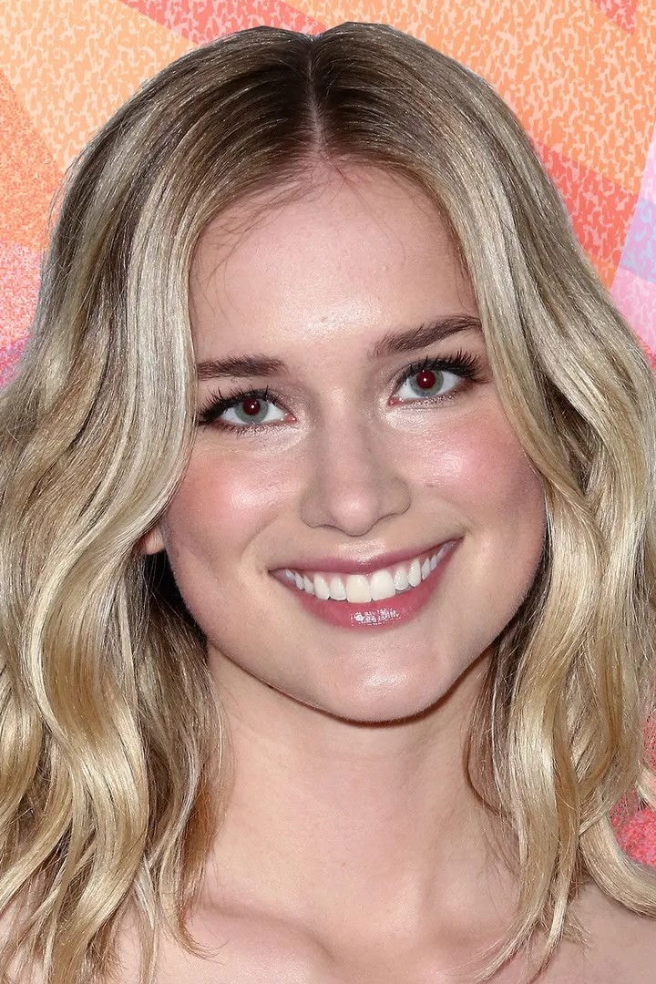 Foto de Elizabeth Lail