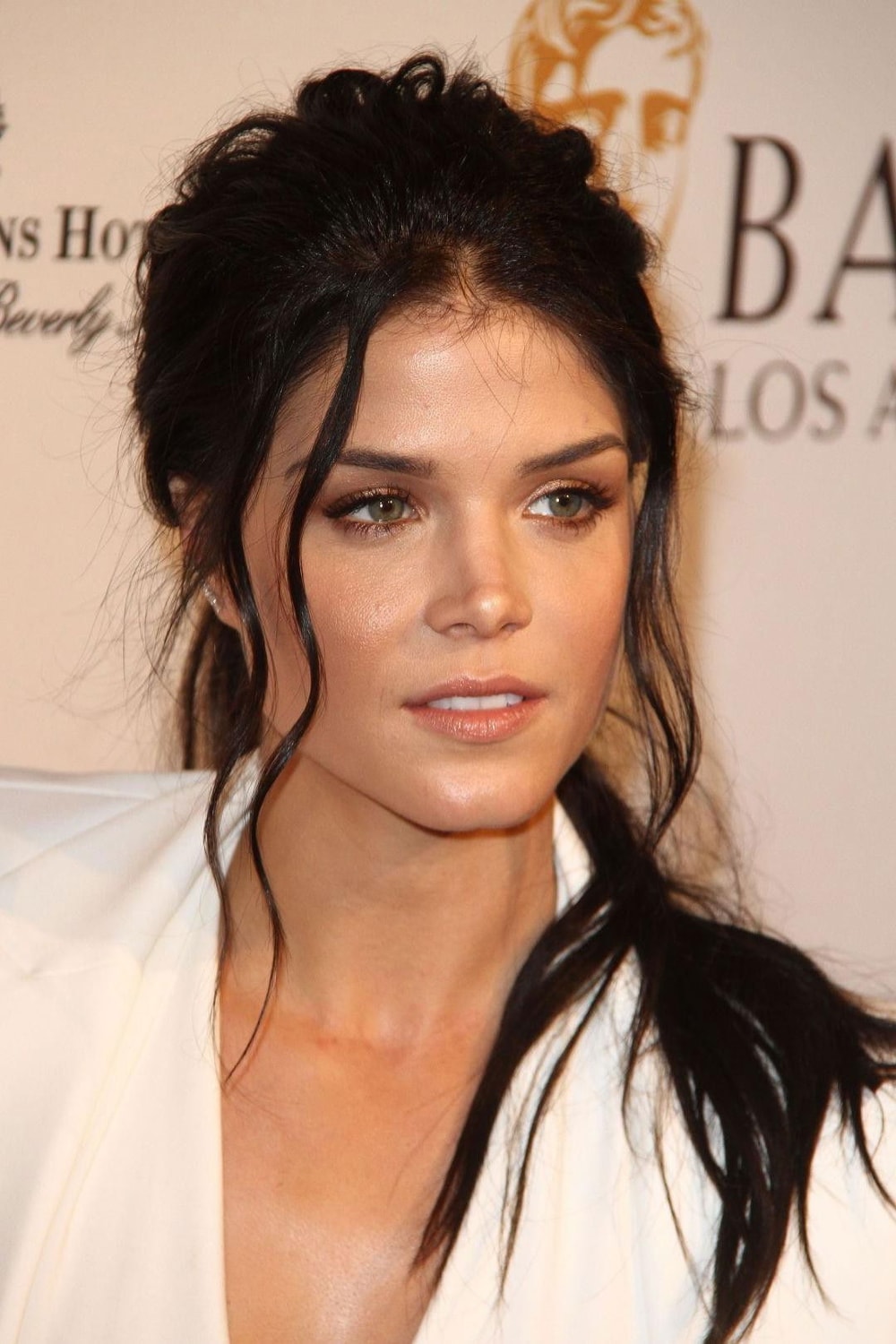 Foto de Marie Avgeropoulos