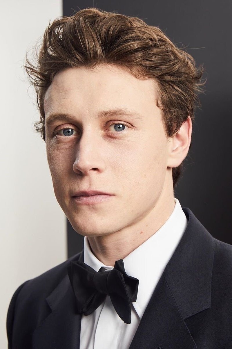 Foto de George MacKay