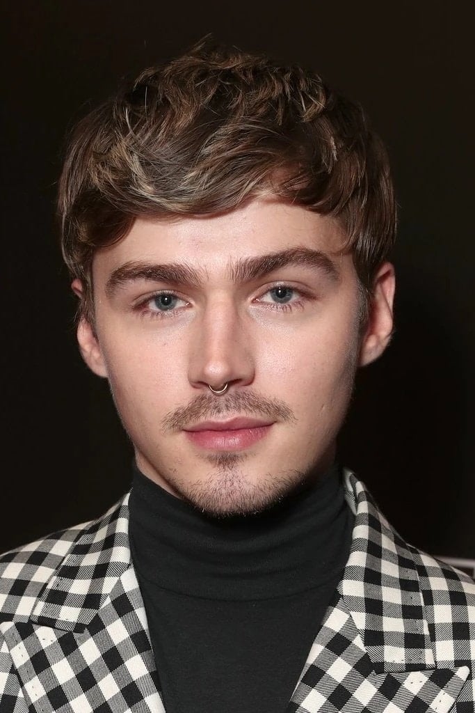 Foto de Miles Heizer