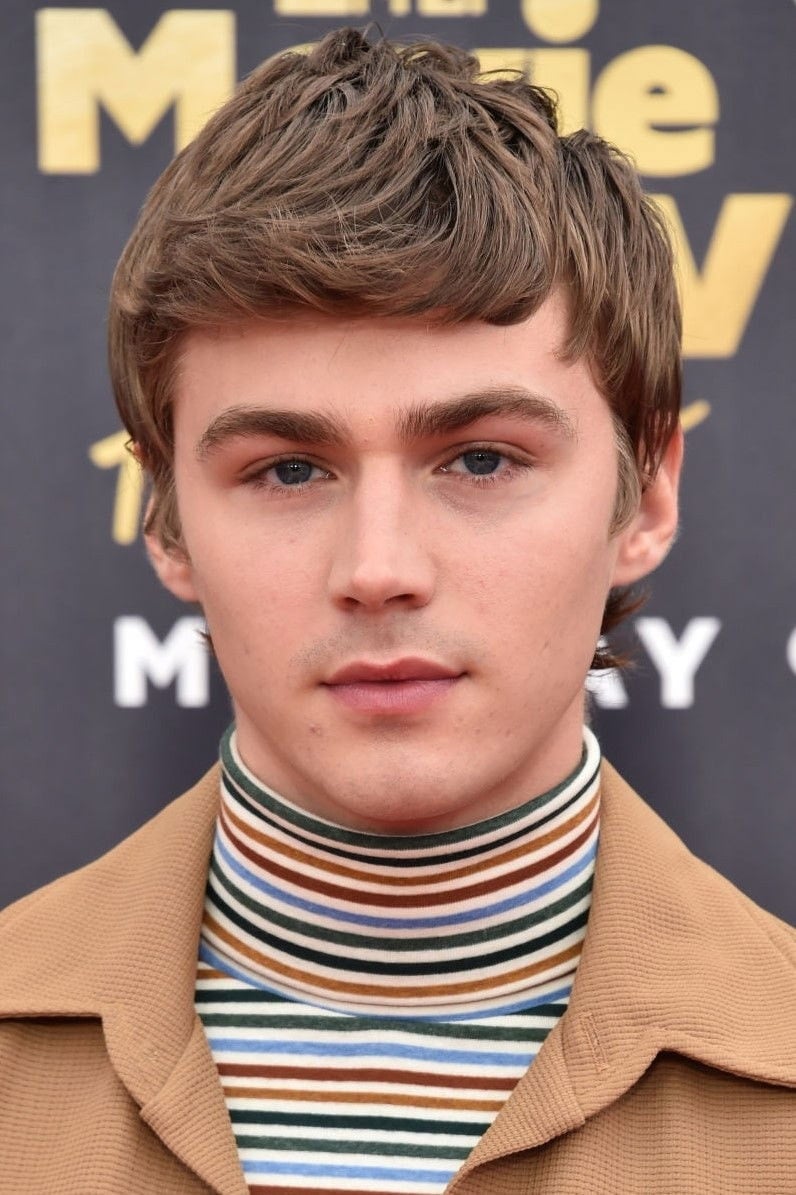 Foto de Miles Heizer