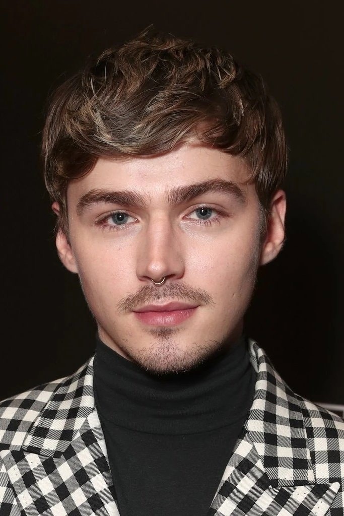 Foto de Miles Heizer