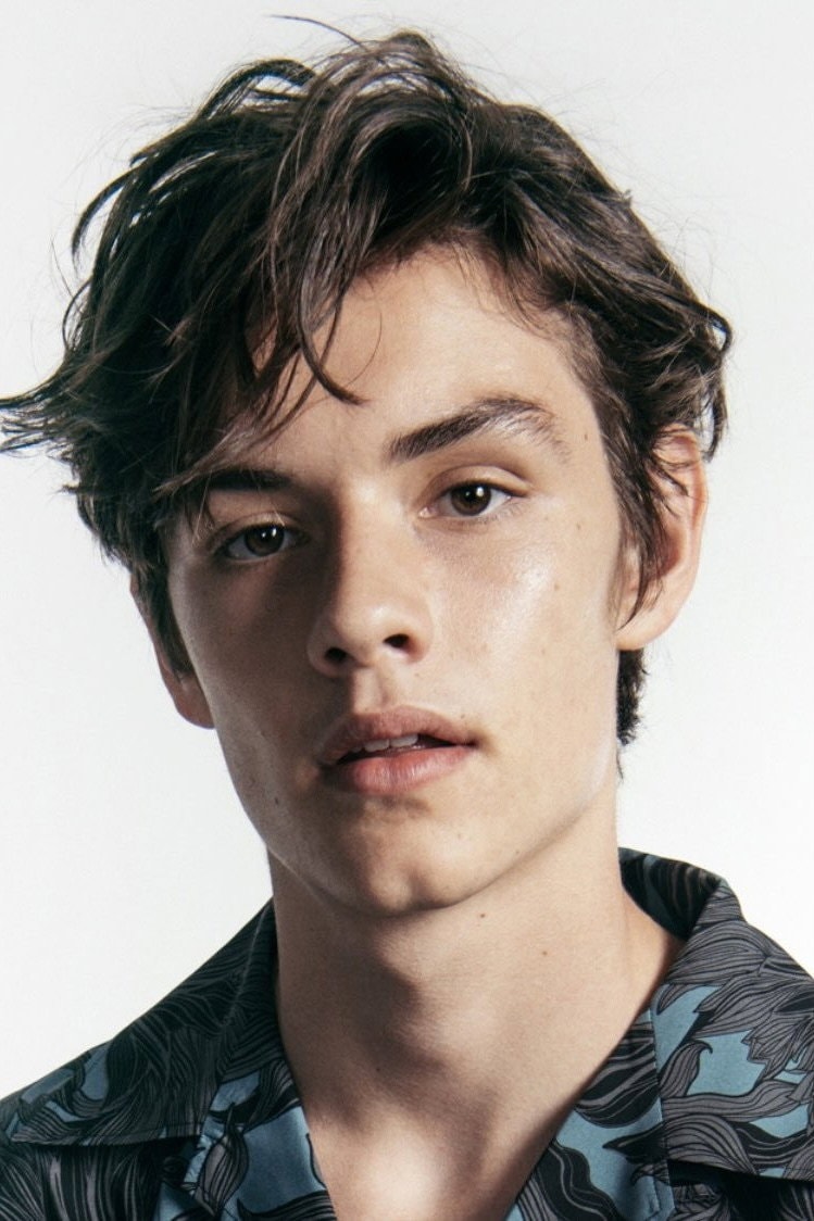Foto de Louis Partridge