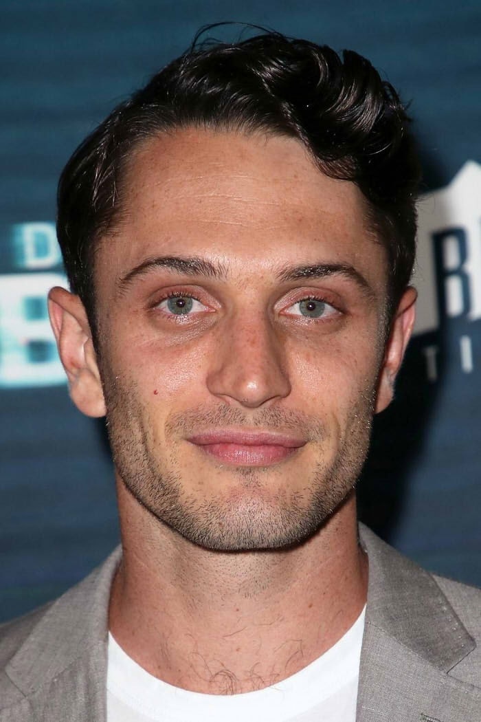 Foto de Colin Woodell