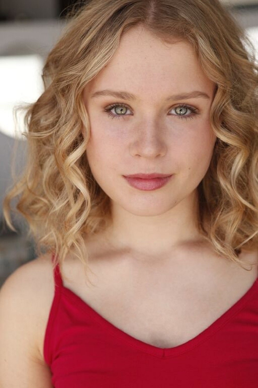 Foto de Eliza Scanlen